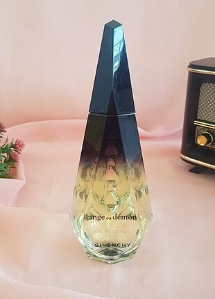 Beden GIVENCHY ANGE OU DEMON 100 ML EDP