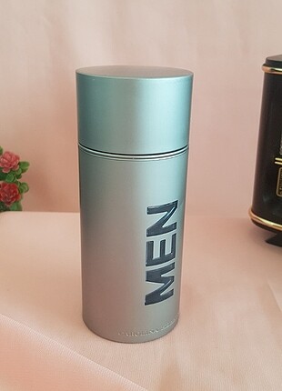 Beden CAROLINA HERRERA 212 MEN 100 ML EDT
