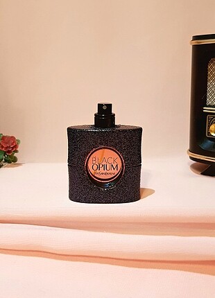 YVES SAINT LAURENT BLACK OPİUM 30 ML EDP 