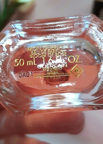 Beden Renk GUERLAIN MON BLOOM OF ROSE 50 ML EDP