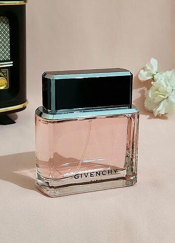 GIVENCHY DAHLIA NOİR 75 ML EDP 