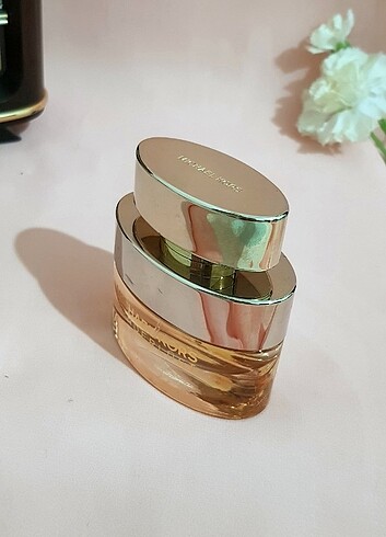 Beden MICHAEL KORS WONDERLUST 30 ML EDP