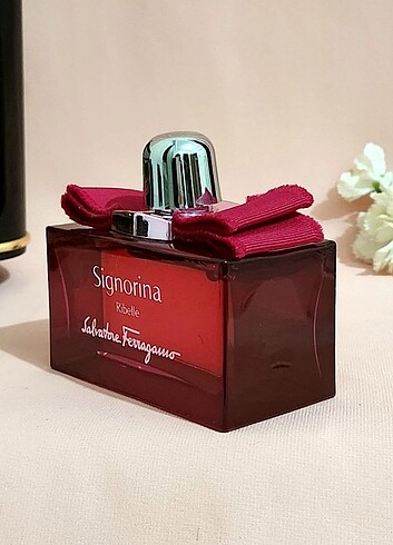  Beden Renk SALVATORE FERRAGAMO SIGNORINA RIBELLE 100 ML EDP