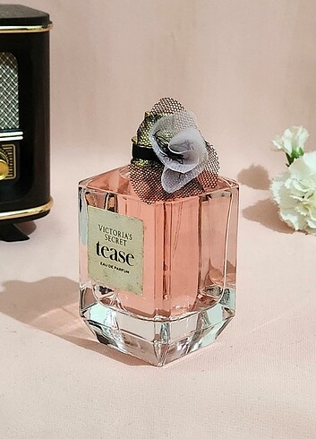Beden VICTORIA'S SECRET TEASE 100 ML EDP
