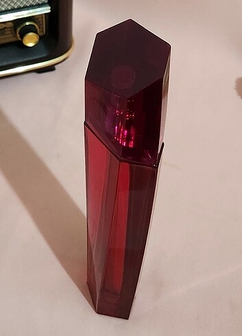 Beden ESCADA MAGNETISM 75 ML EDP