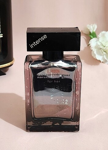 NARCISO RODRIGUEZ FOR HER İNTENSE 50 ML EDP