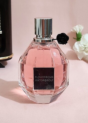 VIKTOR &ROLF FLOWERBOMB 100 ML EDP