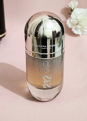 Carolina Herrera CAROLINA HERRERA 212 VIP ROSE 50 ML EDP 