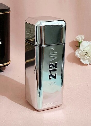 CAROLINA HERRERA 212 VIP 100 ML EDT erkek