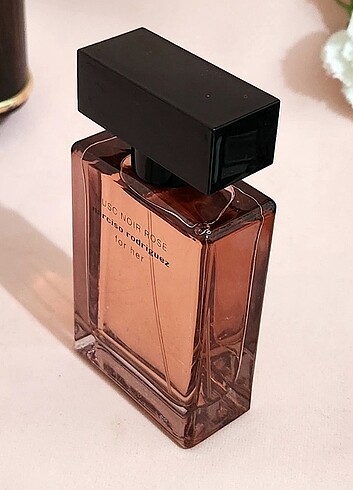 Narciso Rodriguez NARCISO RODRİGUEZ MUSC NOIR ROSE 50 ML EDP
