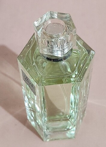 Beden GUCCI FLORA GLAMOROUS MAGNOLIA 100 ML EDT