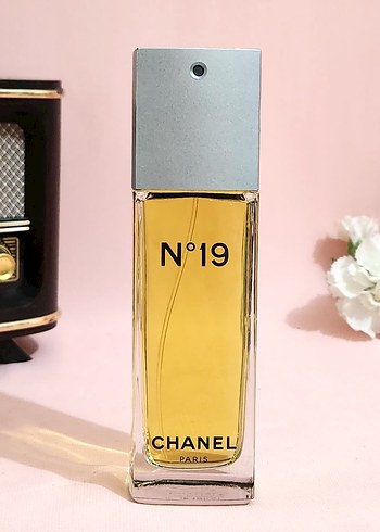  Beden CHANEL NO°19 POUDREE 100 ML EDT
