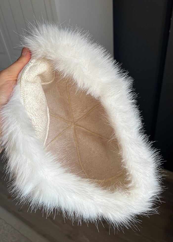 Beyaz peluş şapka - Görsel 2