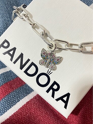 Pandora Pandora charm