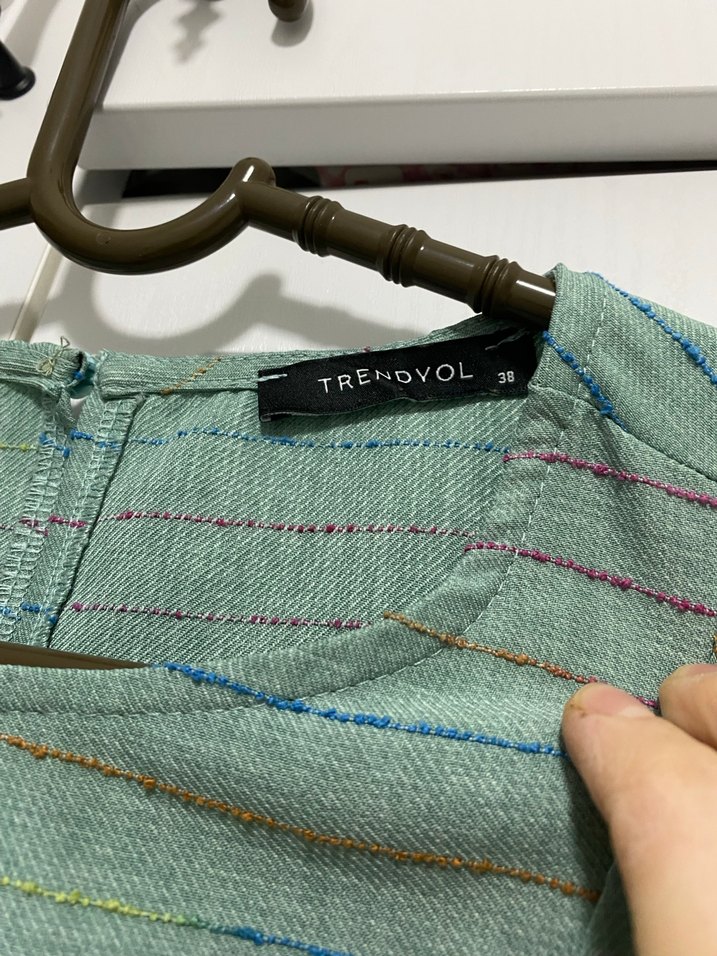 Yeşil Keten Midi Elbise, Kısa Kollu, Pilili - Görsel 3