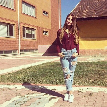 yırtık jean