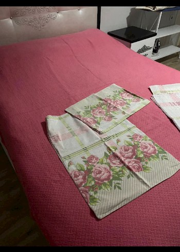 Pembe Baskılı Nevresim ve Çarşaf Takımı - Görsel 3