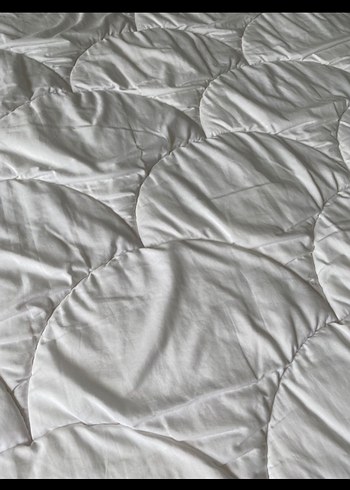 Gri Tonlu Beyaz Düz Desen Yorgan - Görsel 2