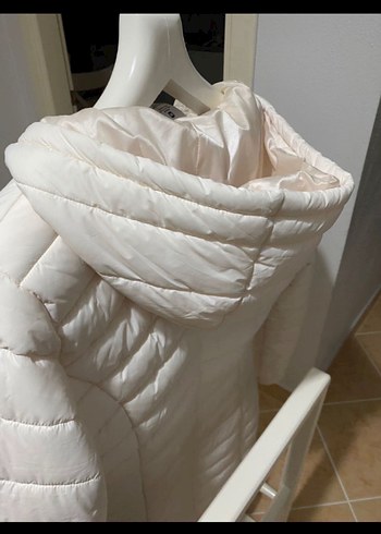 Beyaz Kısa Kadın Kışlık Mont - Görsel 2