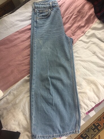 Geniş kot pantolon