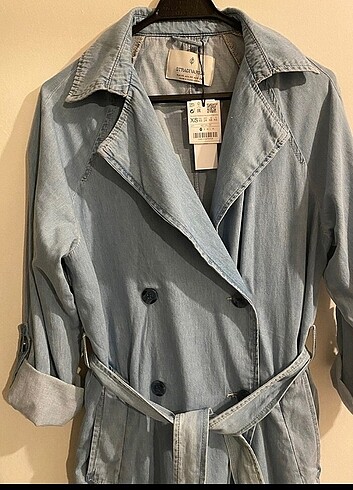 Stradivarius Trençkot etiketli