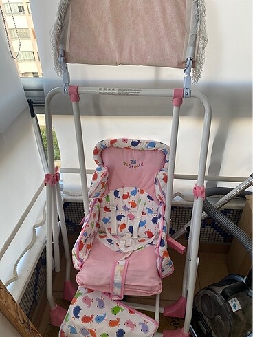 Beden pembe Renk Salıncaklı mama sandalyesi