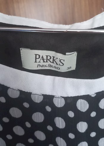 Siyah Puantiyeli Midi Kolsuz Elbise - Görsel 2