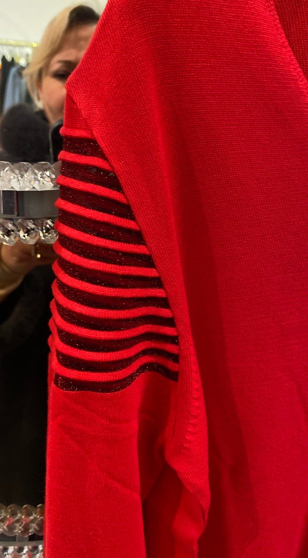 Kırmızı V Yaka Çizgili Triko Kazak S/M/L - Görsel 2