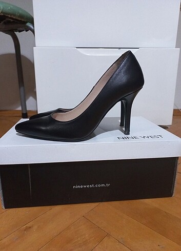 Siyah Stiletto