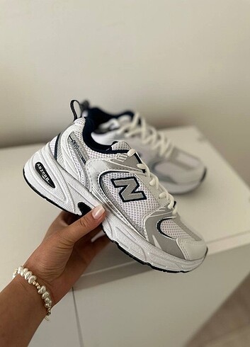 NEW BALANCE 530