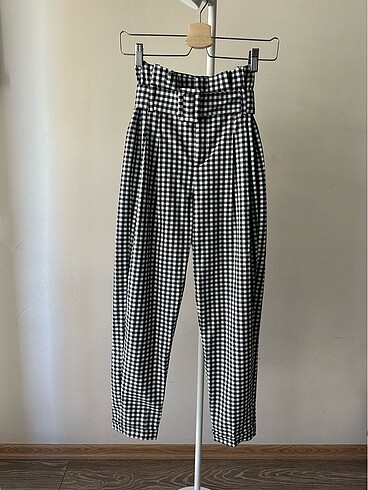 BERSHKA pantolon
