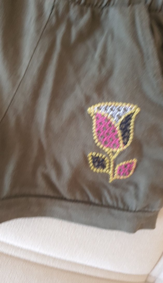 yeşil Nakışlı Bohem Kız Şortu - Görsel 2