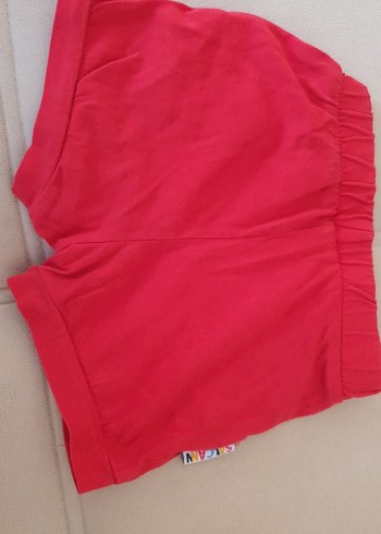 Kız Çocuk Kırmızı Nakışlı Payetli Şort - Görsel 4