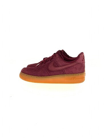 Nike Spor Ayakkabı %70 İndirimli.