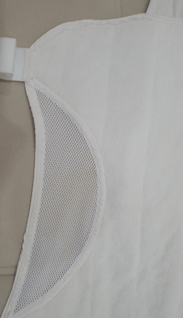 Beyaz ve Gri Bebek Slingi bebek banyo filesi - Görsel 3