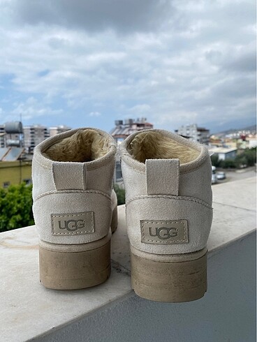 38 Beden Ugg bot