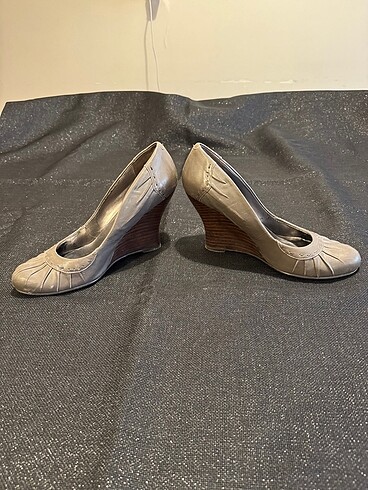 Nine West Nine West marka, 40 numara, dolgu topuklu ayakkabı