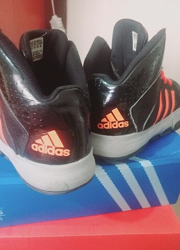 37 Beden Adidas bot