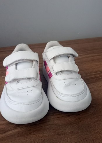 Kız Çocuk adidas spor ayakkabı