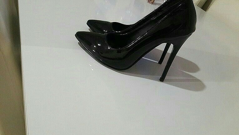 Diğer siyah stiletto