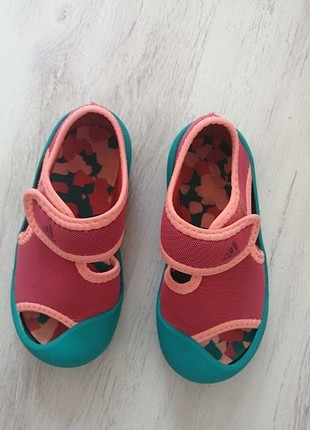 Adidas sandalet