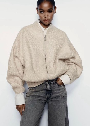 Zara Bej Peluş Detaylı Midi Kadın Ceket