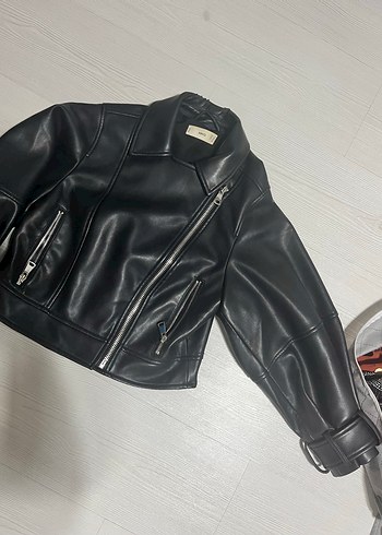 s Beden Siyah Deri Kısa Biker Ceket