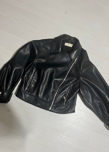 Siyah Deri Kısa Biker Ceket