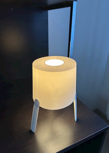 Ikea Beyaz Ayaklı Masa Lambası