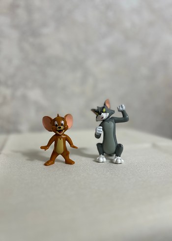  Gri Tom ve Jerry Figürleri