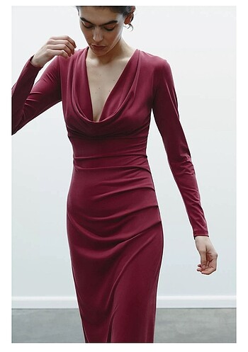 xs Beden bordo Renk Zara dökümlü yaka kırmızı uzun elbise