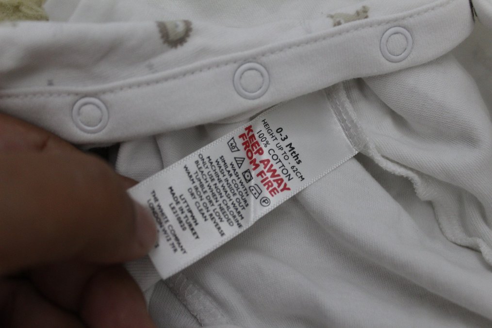 Uzun Kollu Beyaz Bebek Tulum - Görsel 2