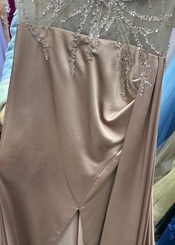 Bej Uzun Drapeli İşlemeli Abiye Elbise - Görsel 3