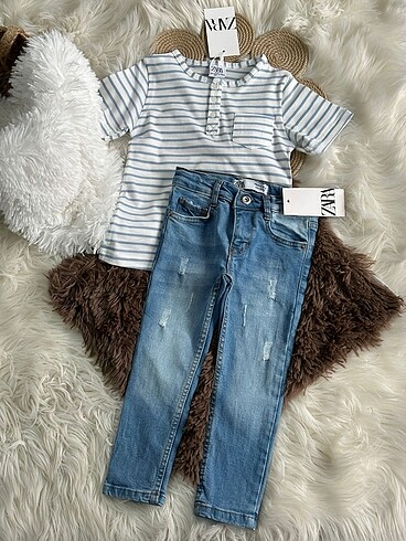 ZARA ÇİZGİLİ TİŞÖRT VE KOT PANTOLON TAKIM